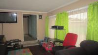 Lounges - 22 square meters of property in Dalpark