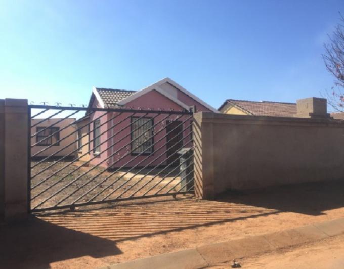 FNB SIE Sale In Execution 3 Bedroom House for Sale in Protea Glen - MR344861