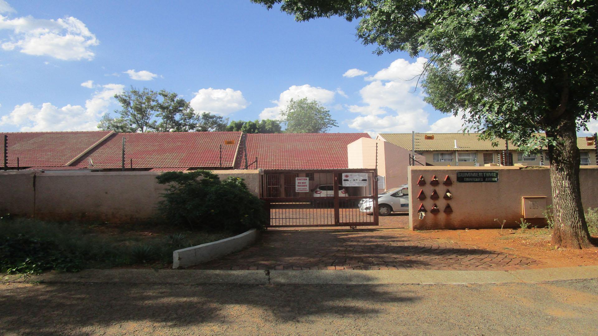 Front View of property in Randburg