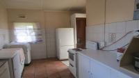 Kitchen - 16 square meters of property in Selection park