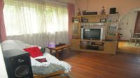 TV Room - 16 square meters of property in Selection park
