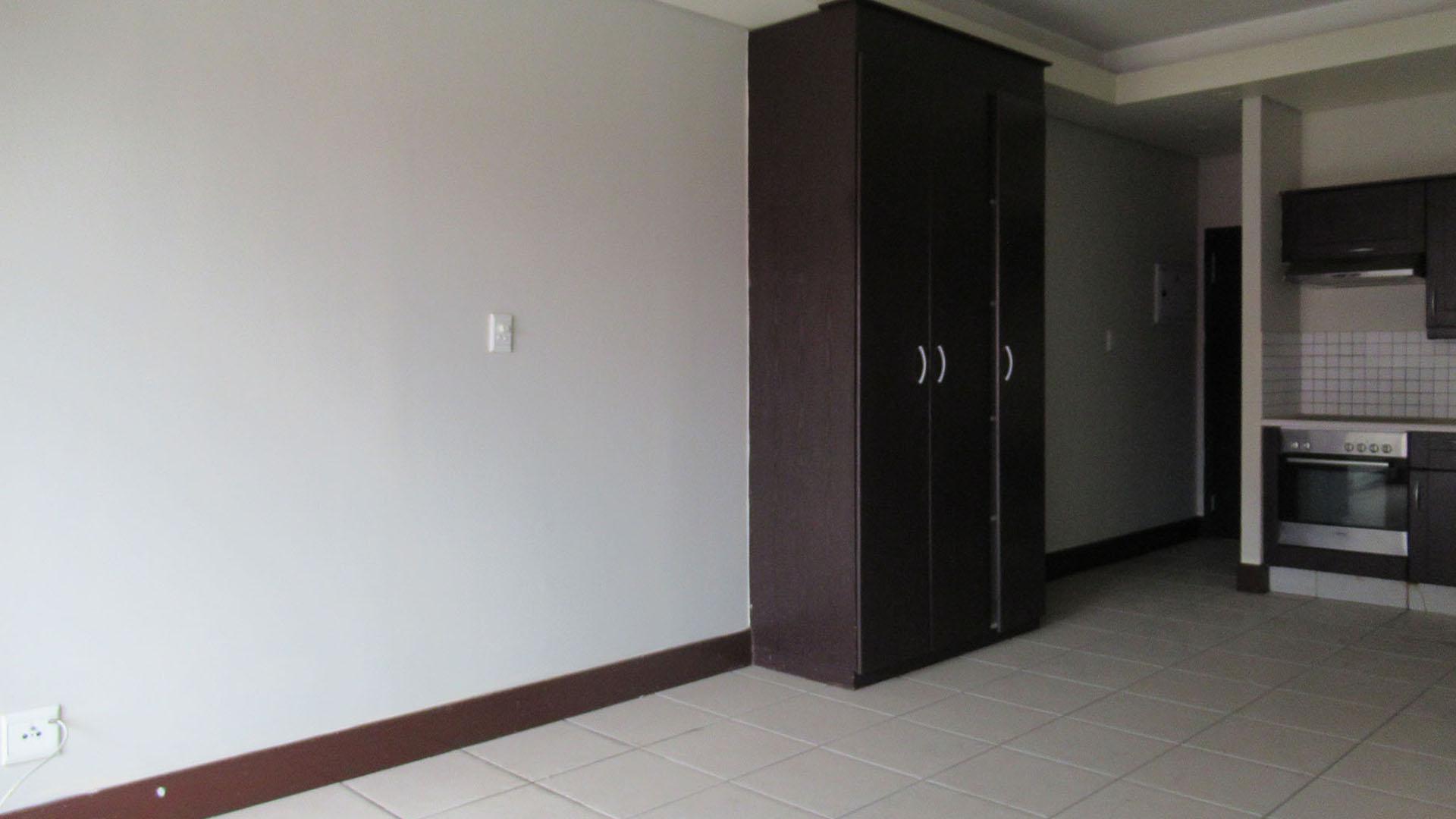 Bed Room 1 - 10 square meters of property in Ferreiras Dorp