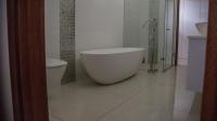 Bathroom 3+ - 31 square meters of property in Meyersdal