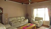 Lounges - 52 square meters of property in Gardenvale A.H