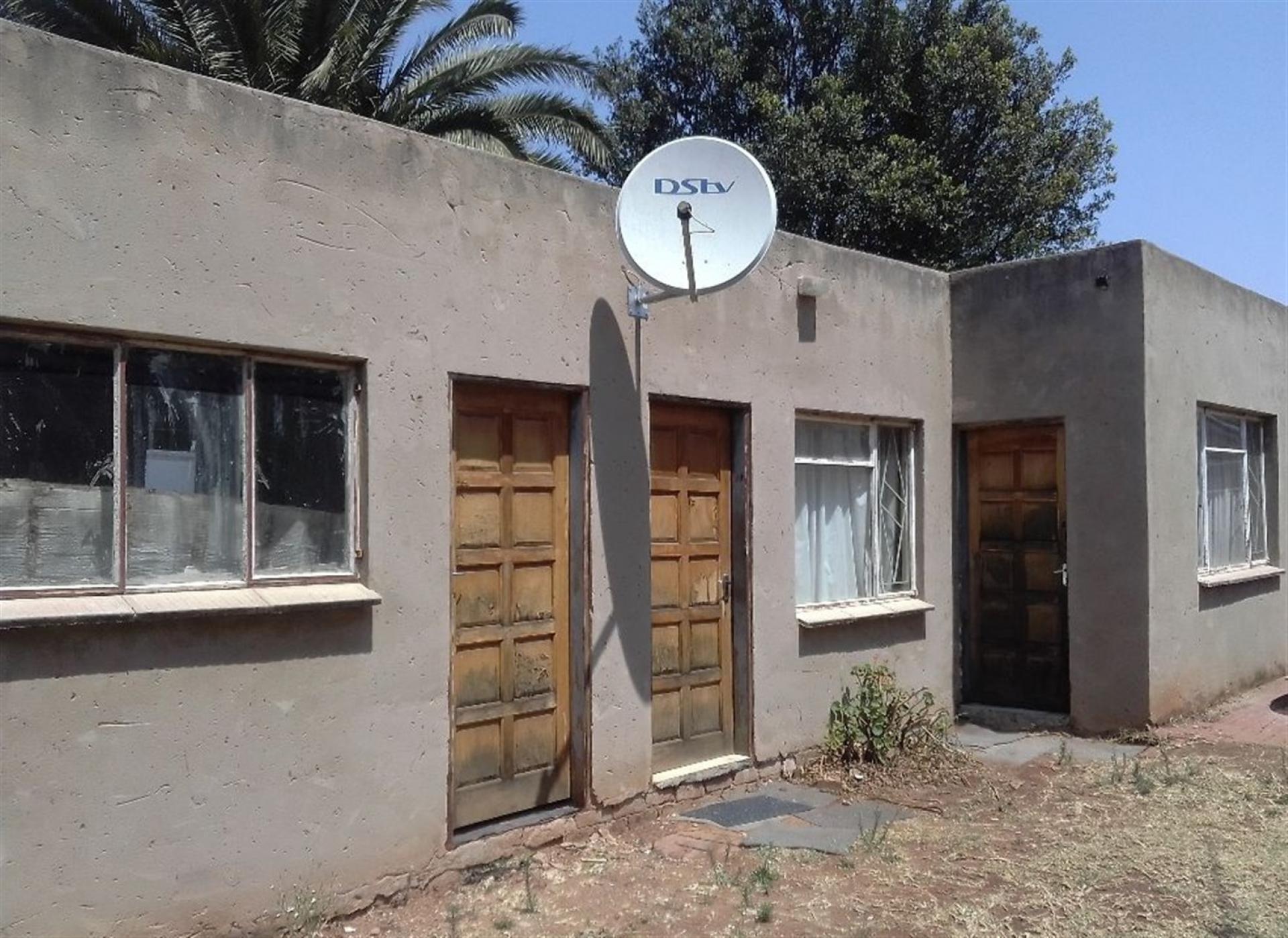 Front View of property in Silverton