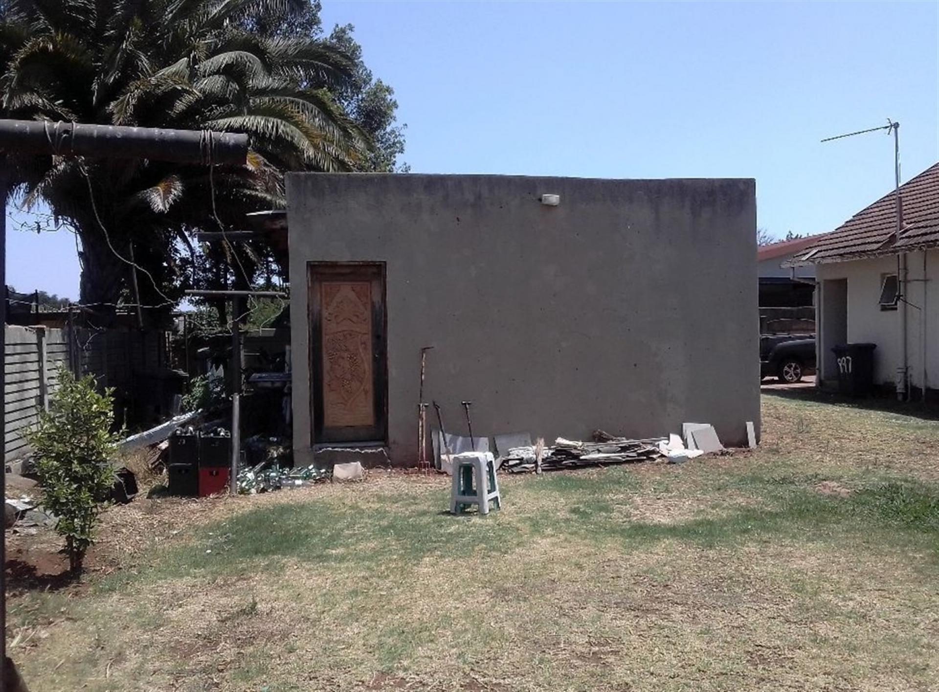 Front View of property in Silverton