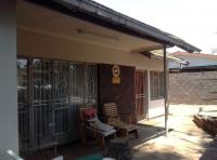 Front View of property in Silverton