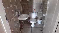 Guest Toilet - 2 square meters of property in Mooikloof Gardens