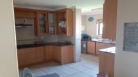 Kitchen - 10 square meters of property in Mooikloof Gardens