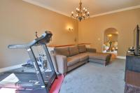 TV Room - 28 square meters of property in Queensburgh