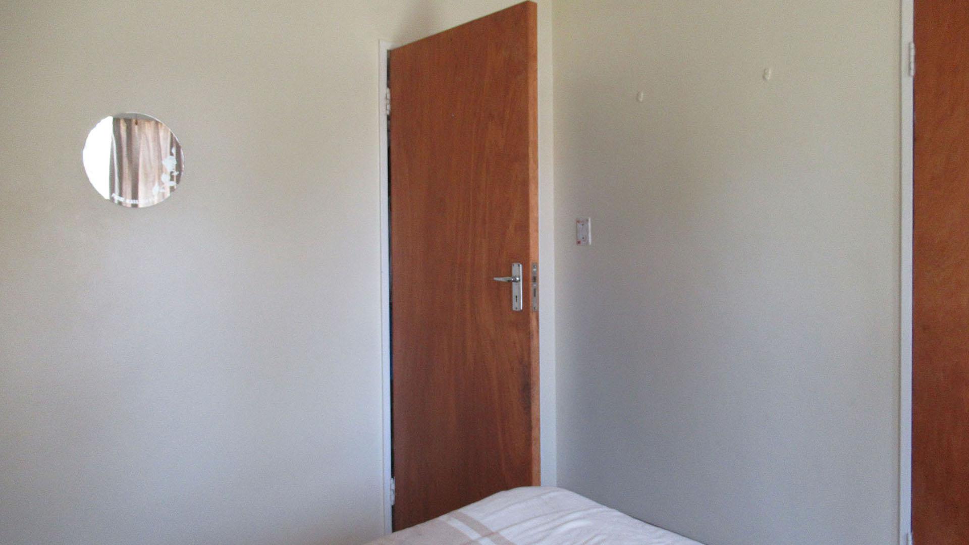 Bed Room 2 - 12 square meters of property in Mindalore