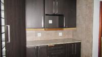 Kitchen - 29 square meters of property in Sunward park
