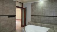 Main Bathroom - 18 square meters of property in Sunward park