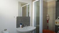 Main Bathroom - 3 square meters of property in Pierre van Ryneveld