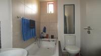 Bathroom 1 - 4 square meters of property in Pierre van Ryneveld