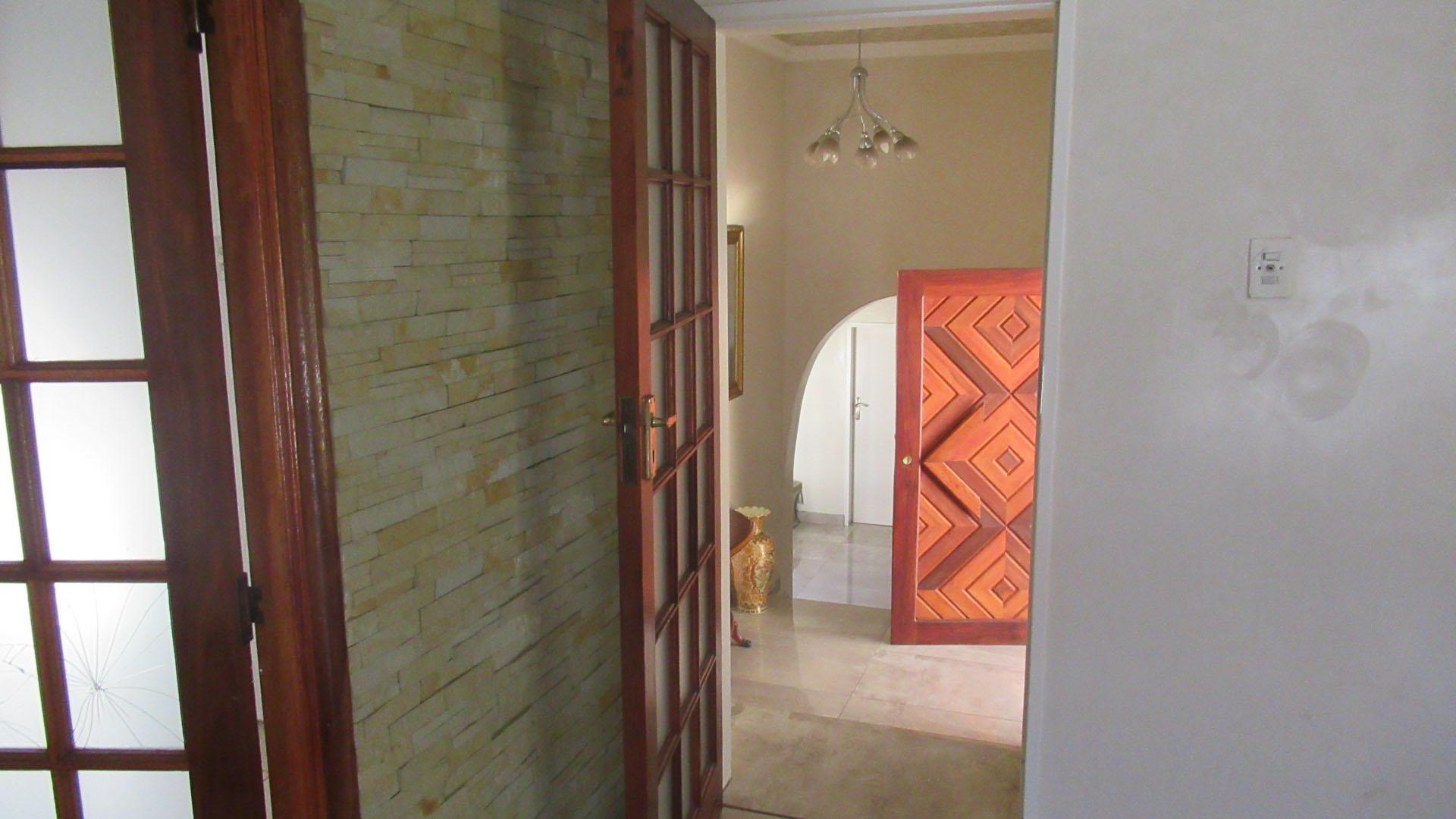 Spaces of property in Gallo Manor