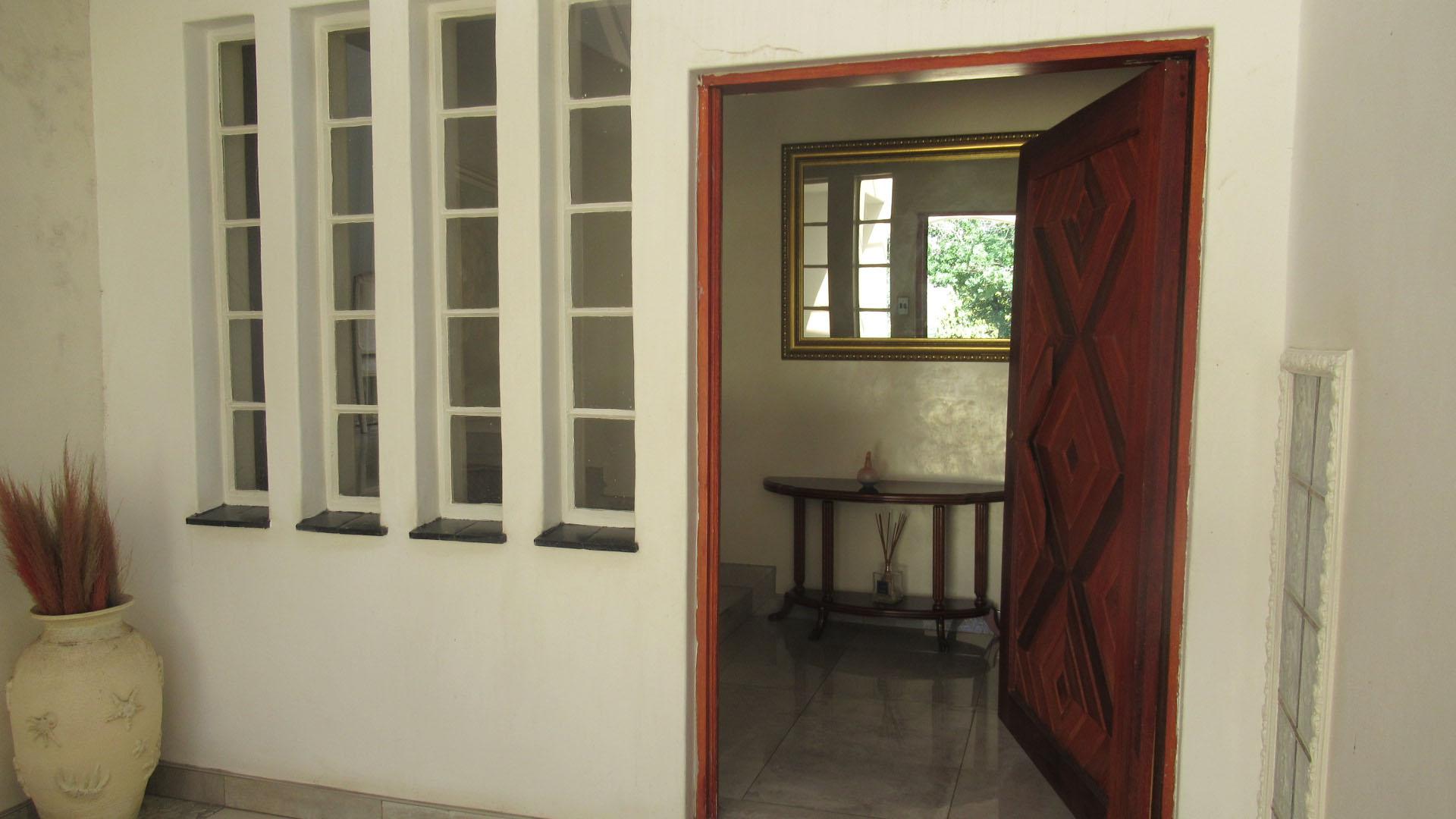 Spaces of property in Gallo Manor