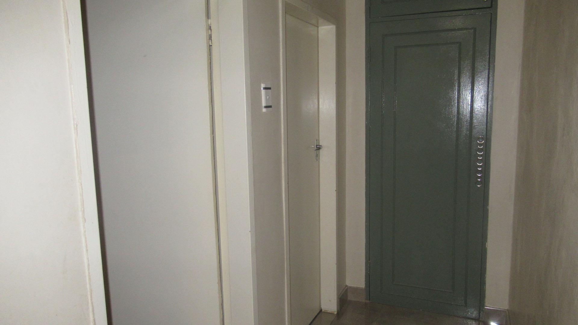 Spaces of property in Gallo Manor