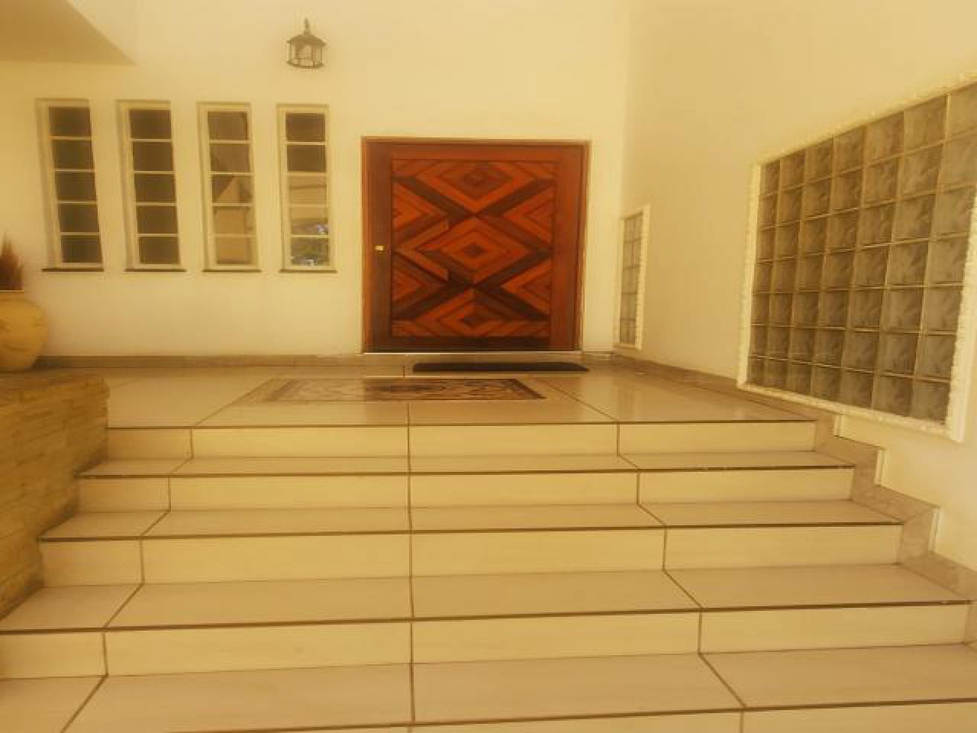 Spaces of property in Gallo Manor