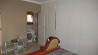 Main Bedroom of property in Gallo Manor