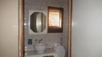 Main Bathroom of property in Gallo Manor