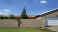 3 Bedroom 2 Bathroom House for Sale for sale in Klipriviersberg