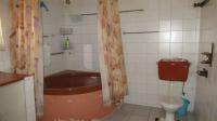 Main Bathroom - 13 square meters of property in Elsburg
