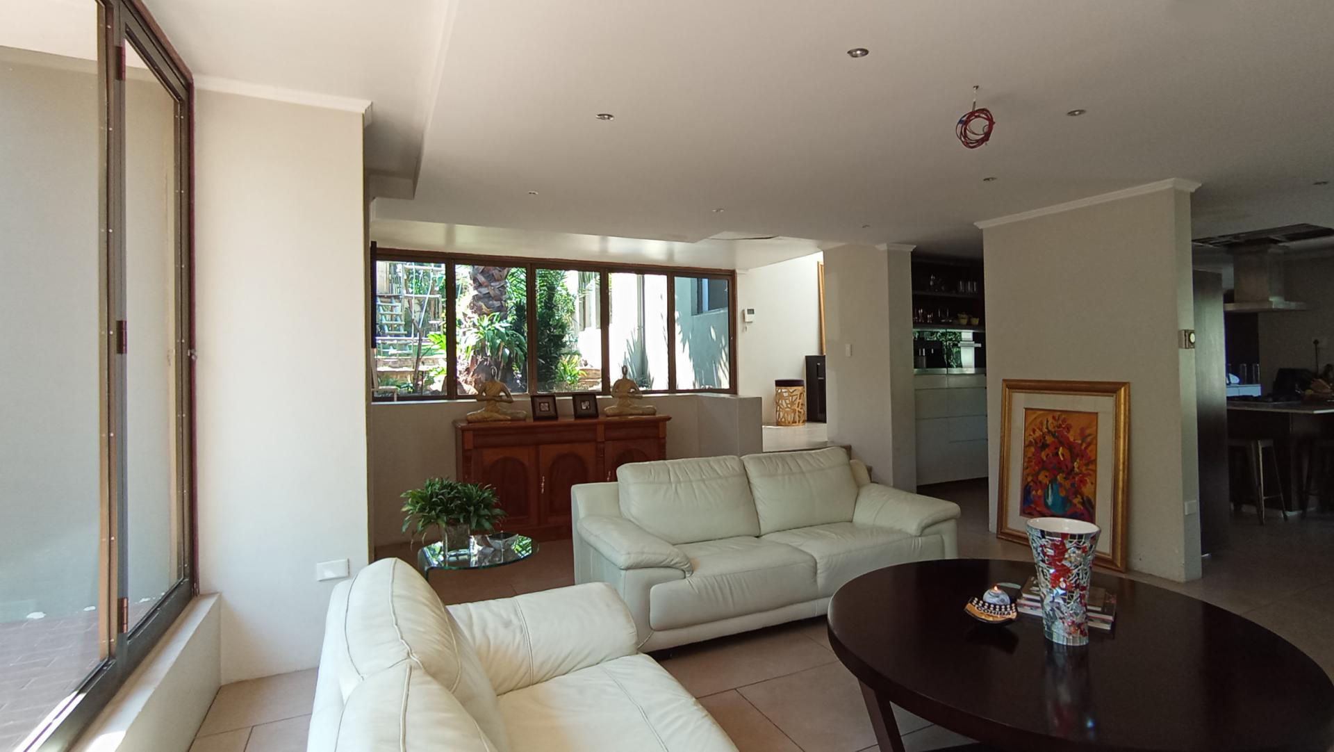 Informal Lounge - 37 square meters of property in Morningside