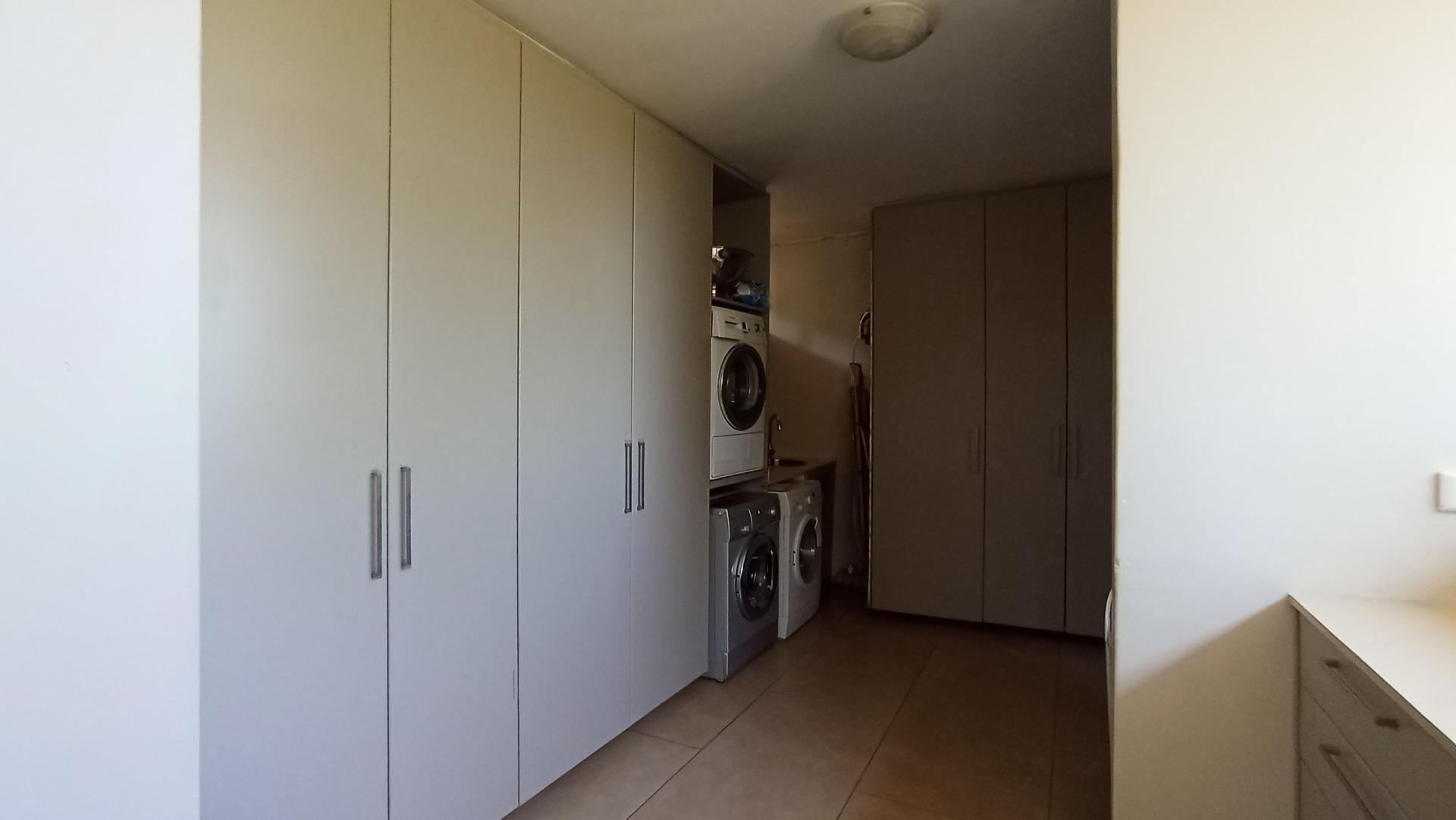 Rooms - 36 square meters of property in Morningside