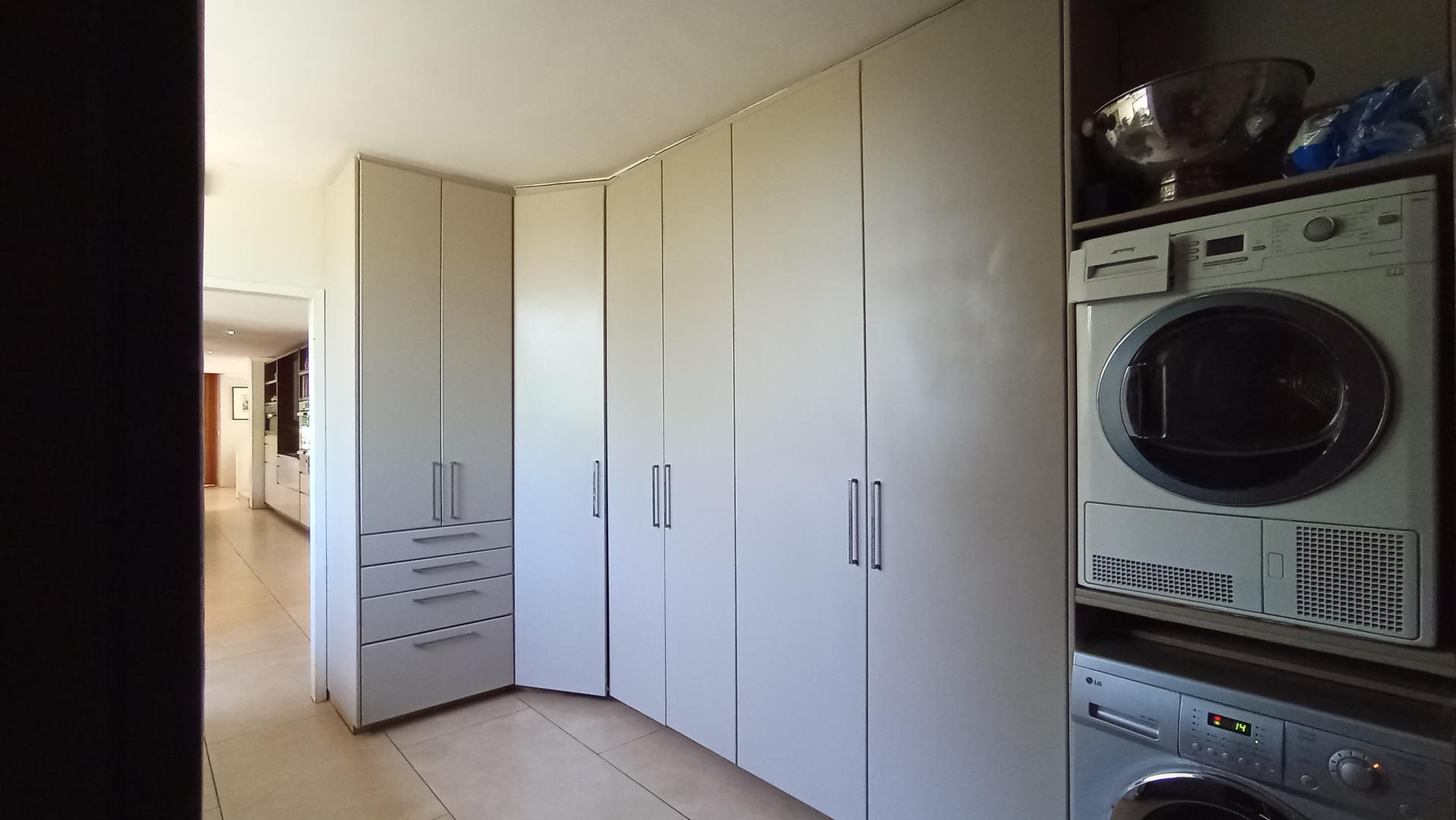 Rooms - 36 square meters of property in Morningside