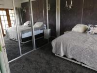 Bed Room 1 - 13 square meters of property in Port Edward