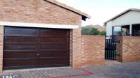 3 Bedroom 2 Bathroom Simplex to Rent for sale in Mooikloof Ridge