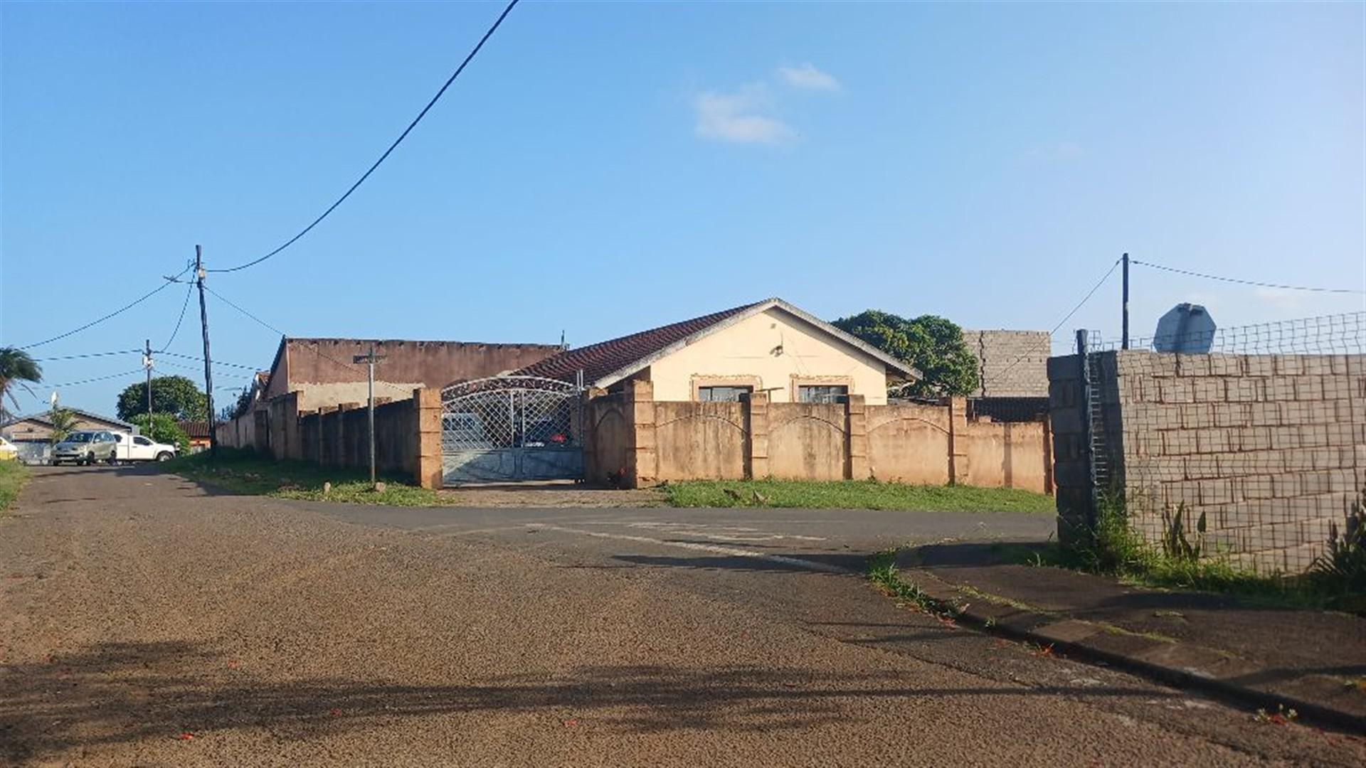 Front View of property in KwaMashu