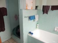 Bathroom 1 - 14 square meters of property in Dinwiddie