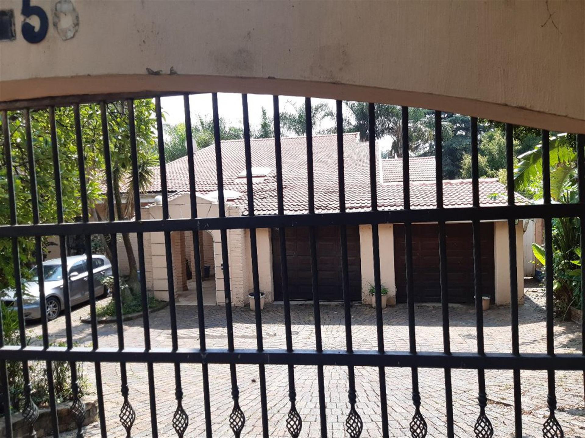 Front View of property in Atholhurst