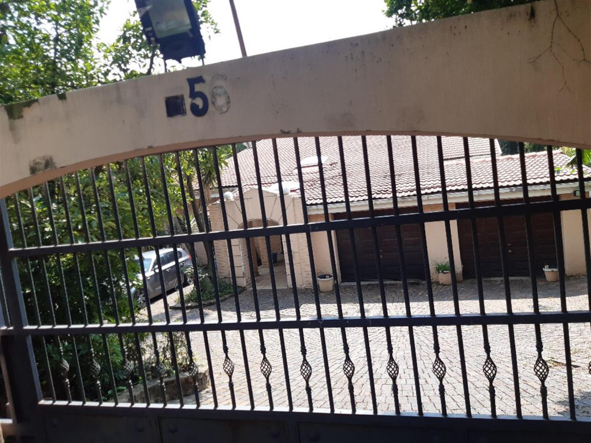 Front View of property in Atholhurst
