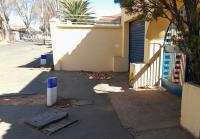 Front View of property in Bezuidenhout Valley