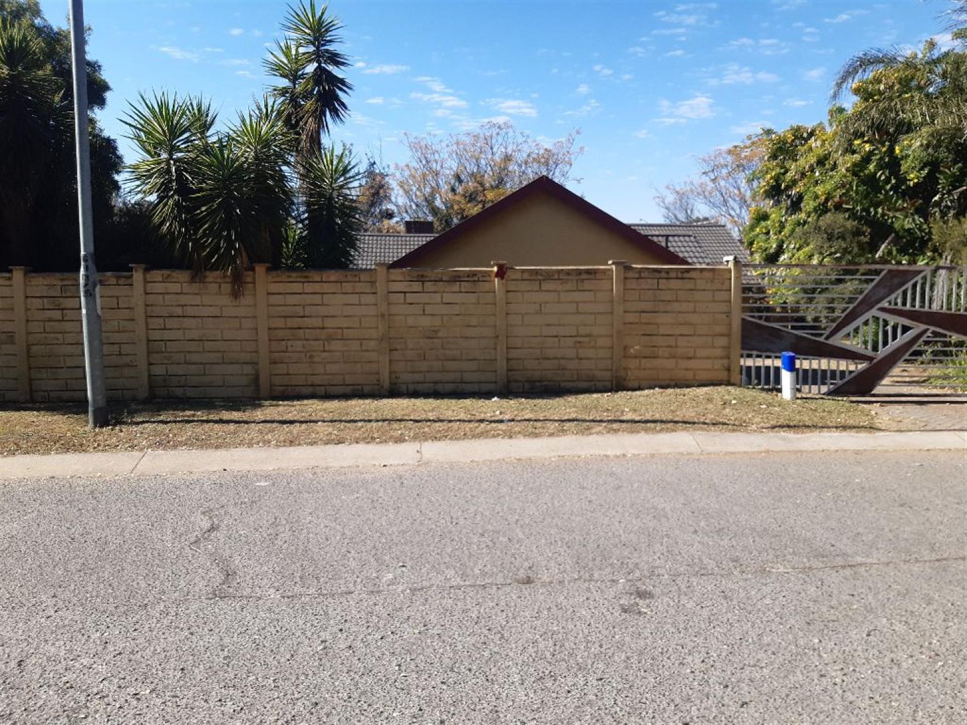 Front View of property in Wendywood