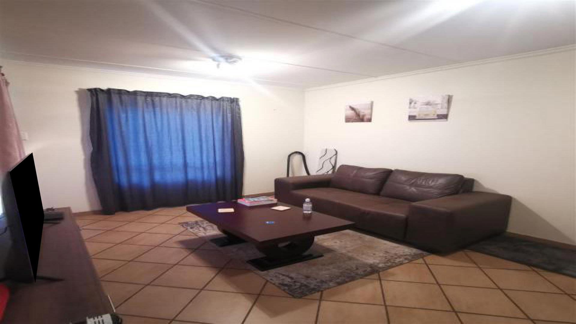Lounges of property in Vanderbijlpark