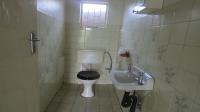 Guest Toilet - 3 square meters of property in Selection park