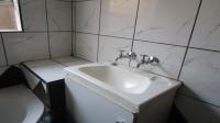 Bathroom 1 - 5 square meters of property in Selection park