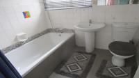 Bathroom 1 - 7 square meters of property in Fairwood