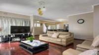 Lounges - 23 square meters of property in Fairwood