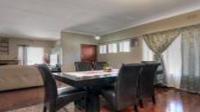Dining Room - 22 square meters of property in Fairwood