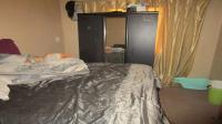 Bed Room 1 - 15 square meters of property in Vosloorus