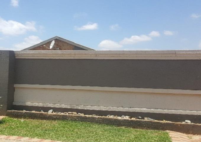 FNB SIE Sale In Execution 2 Bedroom House for Sale in Vosloorus - MR352847