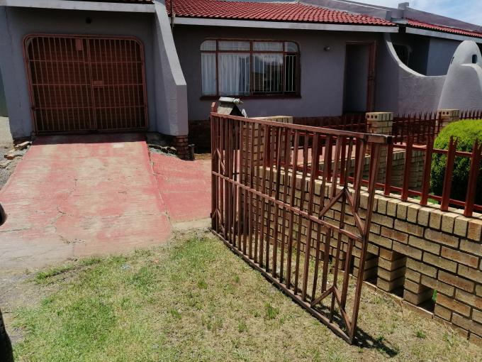 3 Bedroom House for Sale For Sale in Sebokeng - MR353099