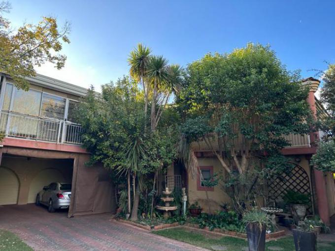 Standard Bank SIE Sale In Execution 5 Bedroom House for Sale in Fichardt Park - MR353329