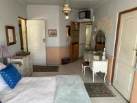 Bed Room 5+ of property in Fichardt Park