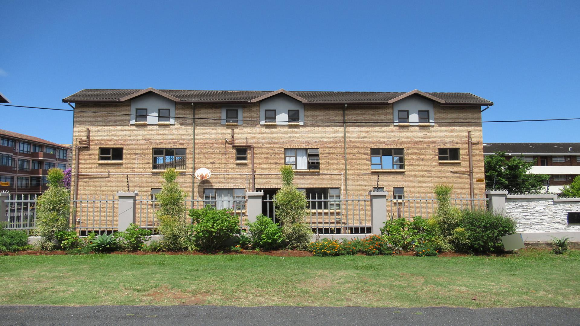 Front View of property in Amanzimtoti 